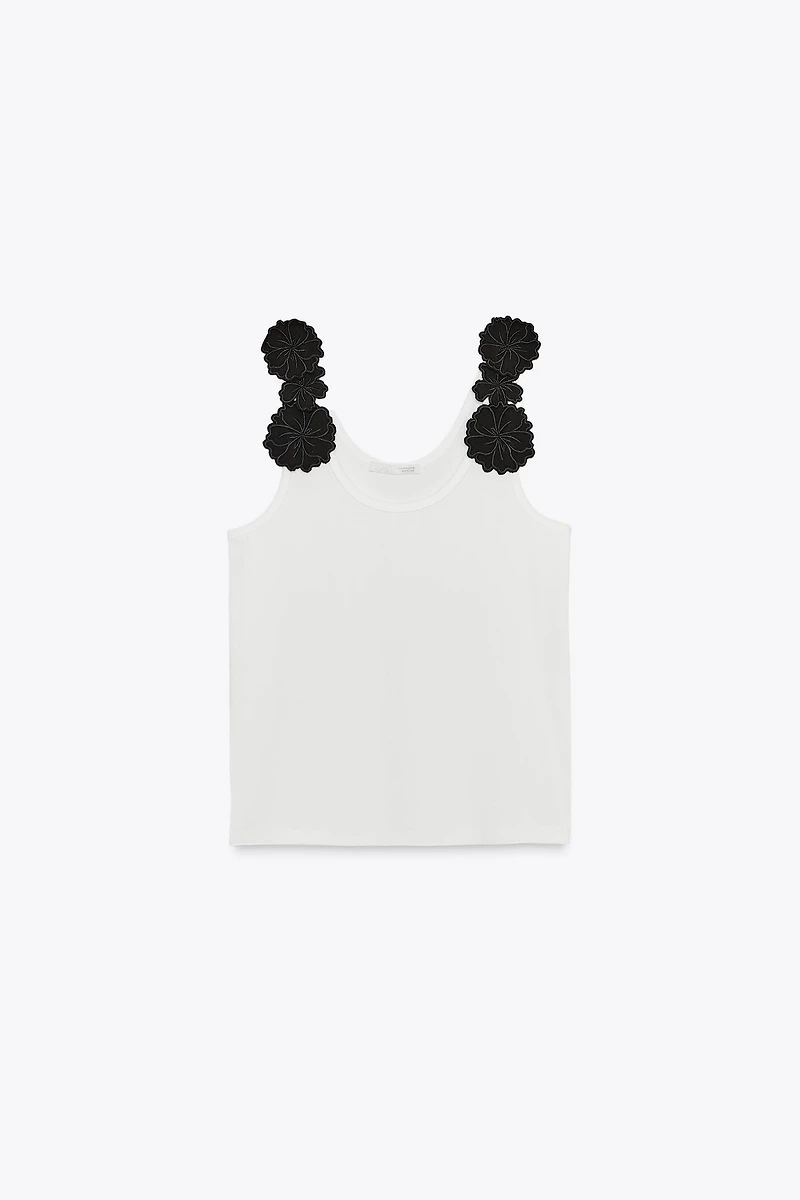 FLORAL APPLIQUÉ TOP