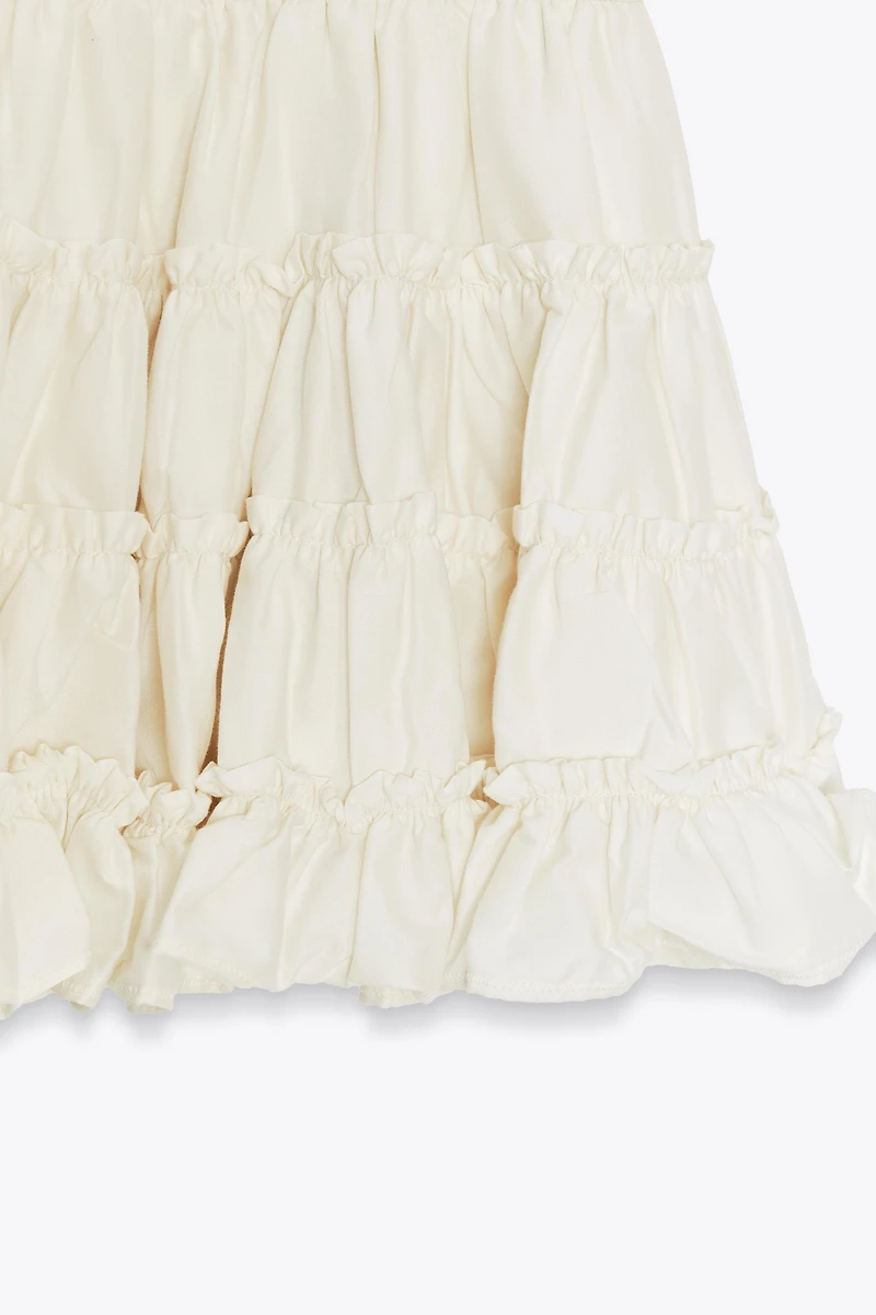 CONTRASTING VOLUMINOUS DRESS