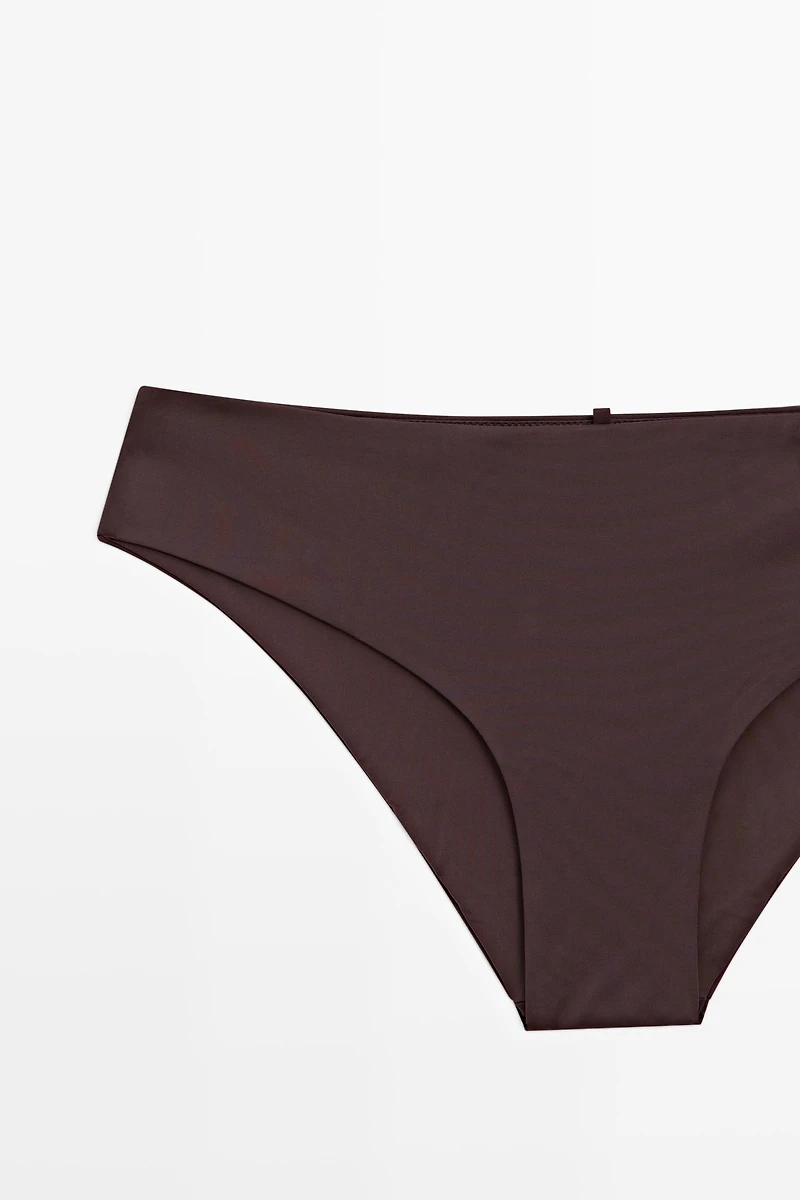 Bikini bottoms with gathered detail