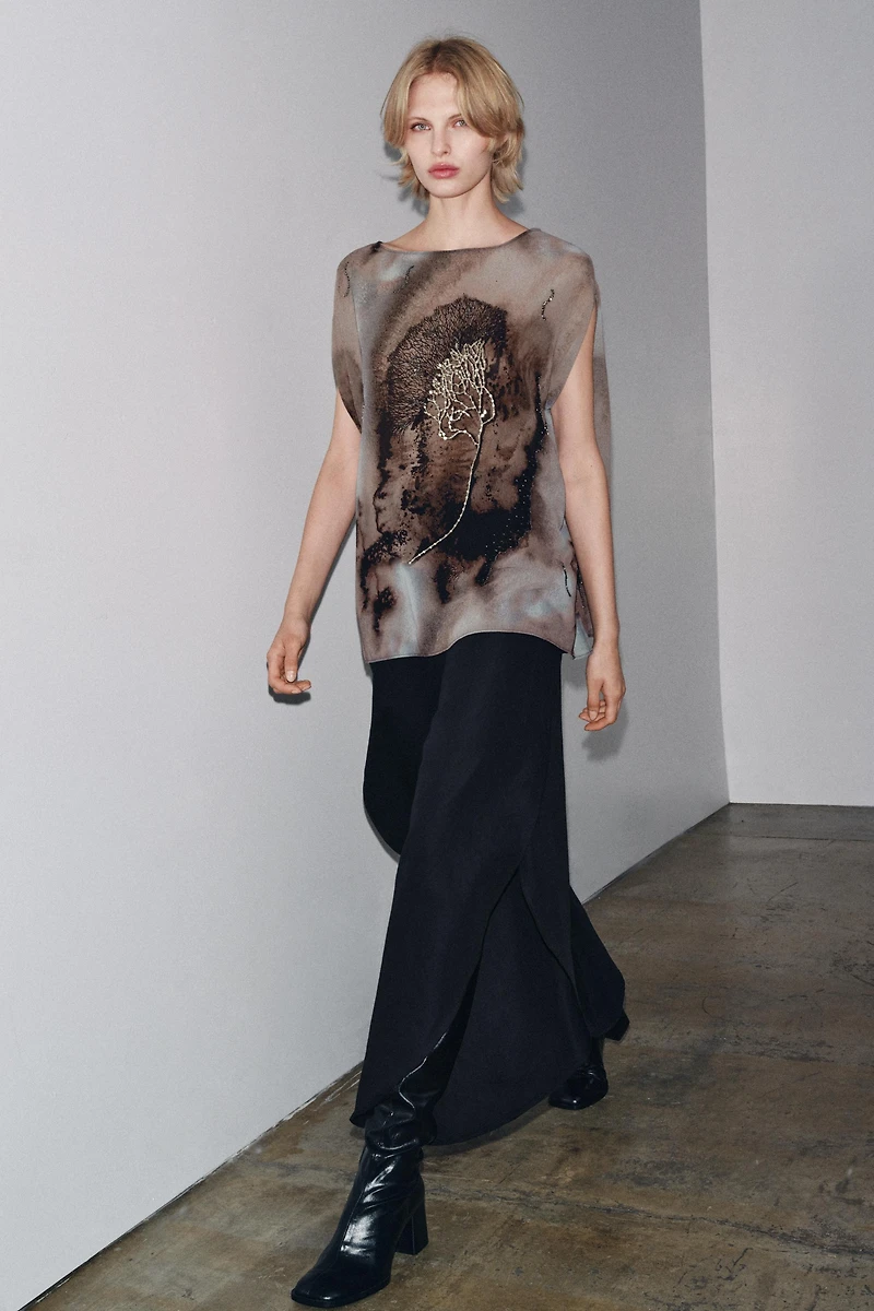 BEADED PRINT TOP