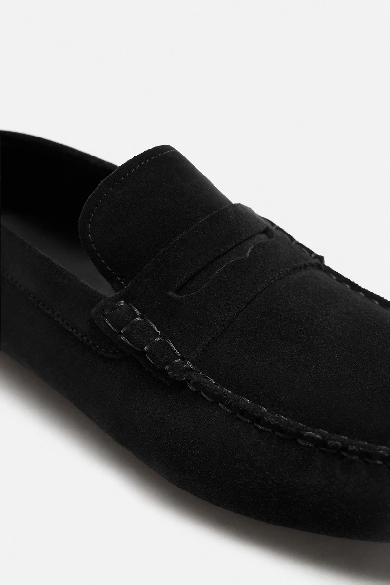 CASUAL LEATHER LOAFERS