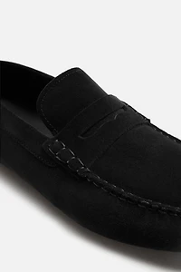 CASUAL LEATHER LOAFERS