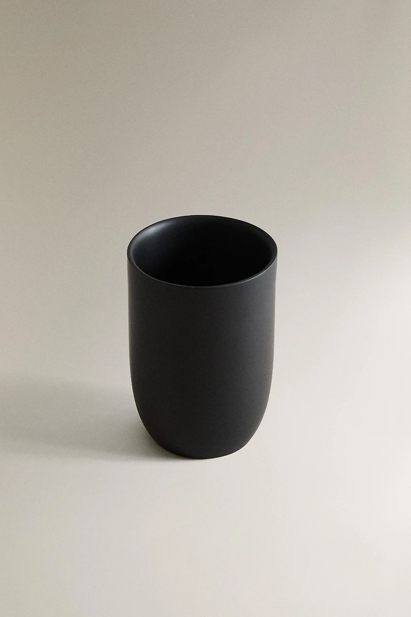 BLACK RESIN TOOTHBRUSH TUMBLER