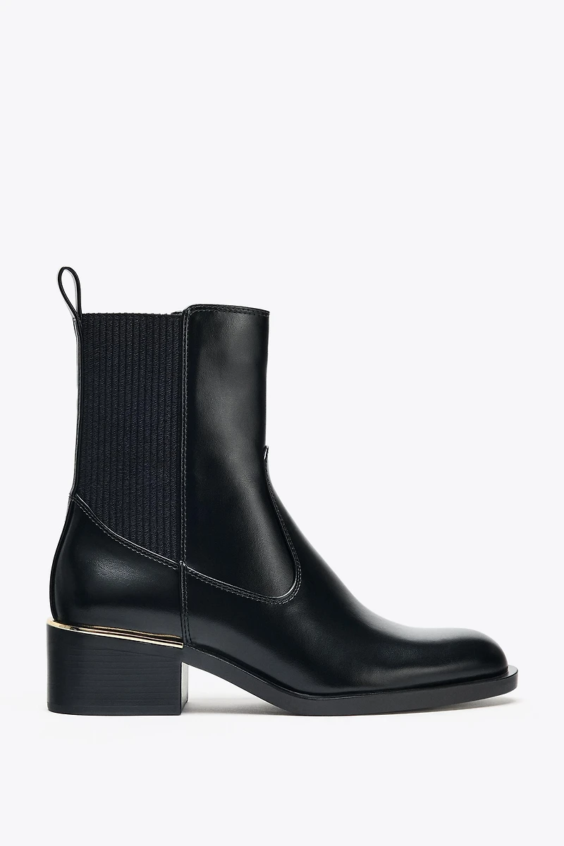 HEELED ANKLE BOOTS