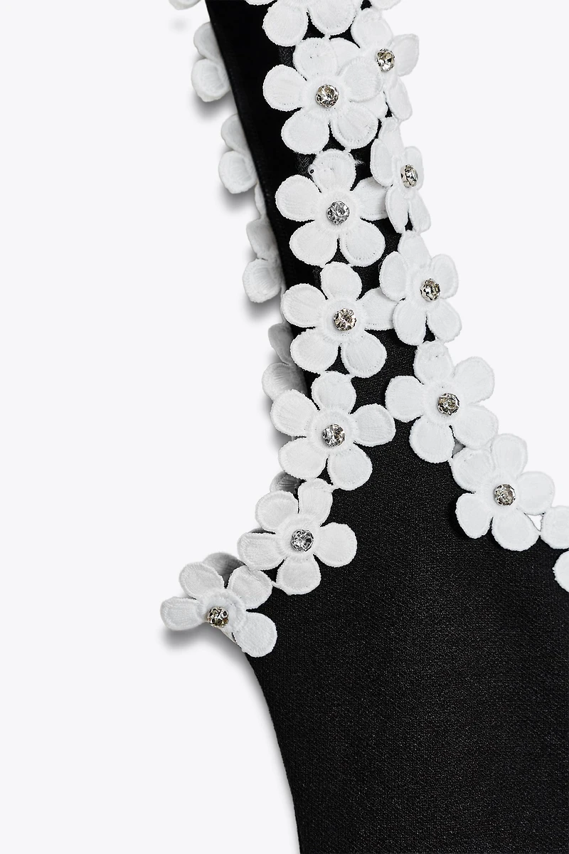 ROBE STRETCH FOURNITURES FLEURS
