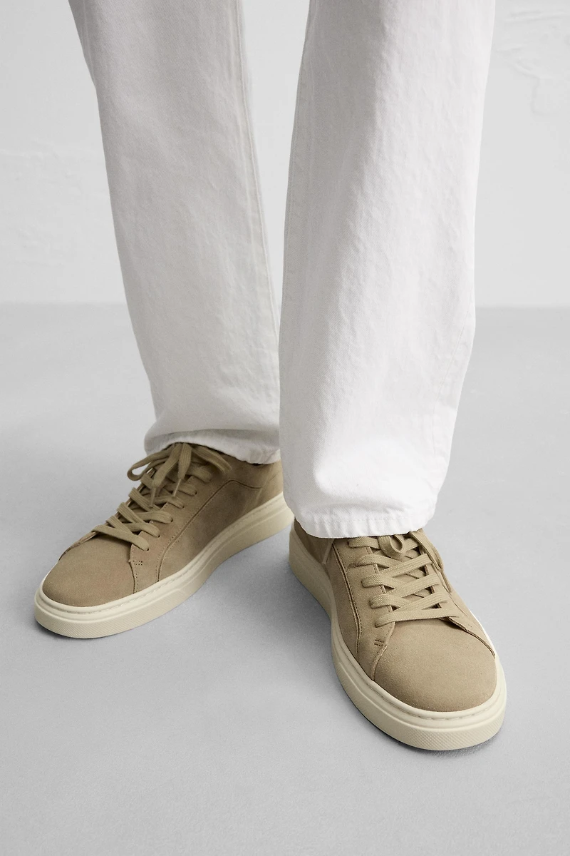 BASKET EN CUIR