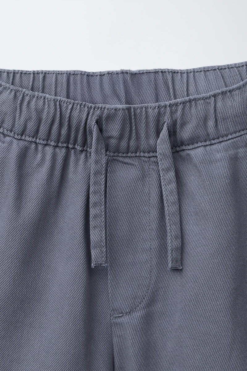 TWILL FLOWY CARGO SHORTS