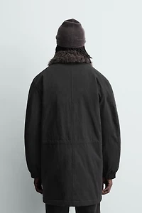 PARKA À COL AMOVIBLE EN MATIÈRES VARIÉES