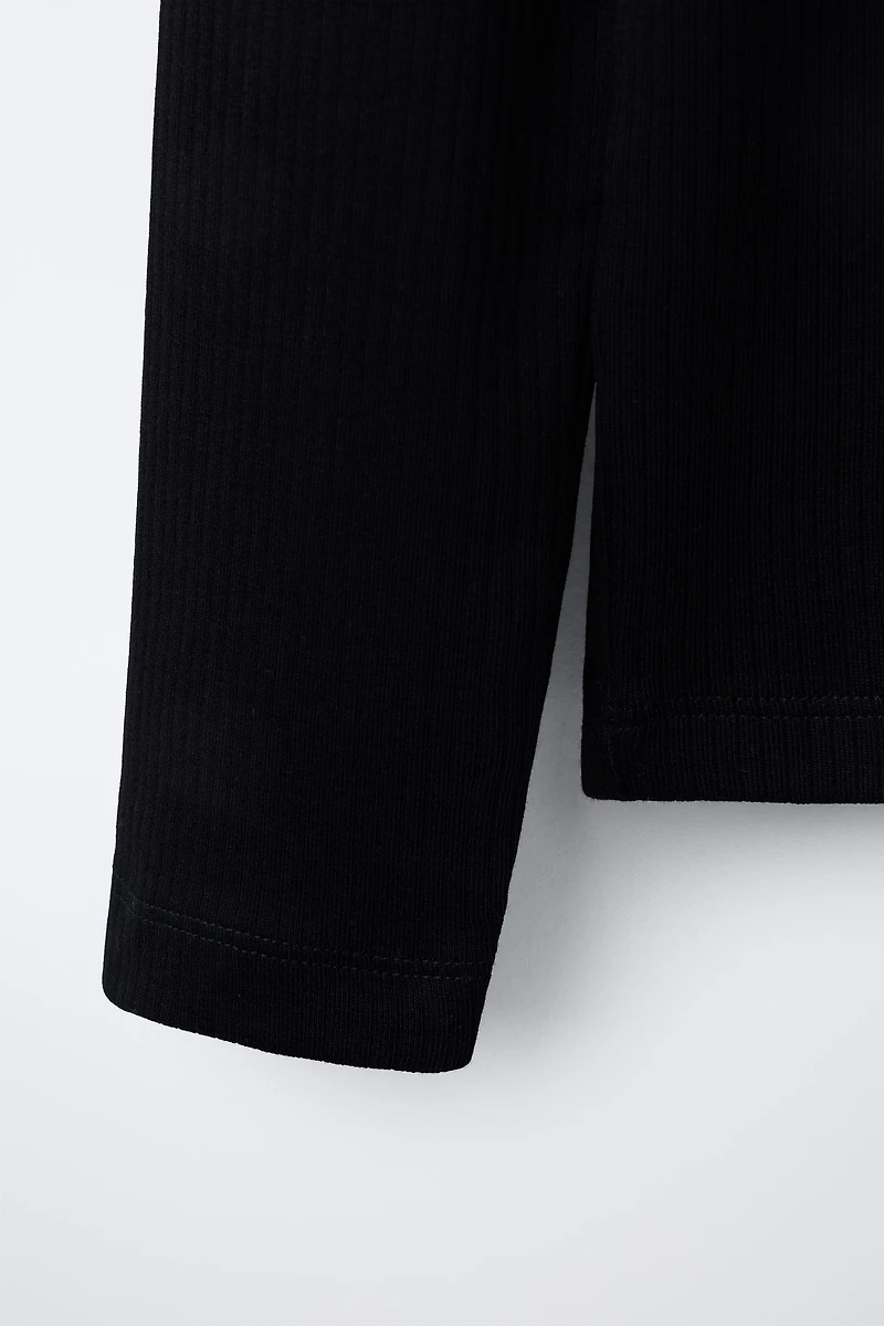 PLAIN RIBBED T-SHIRT