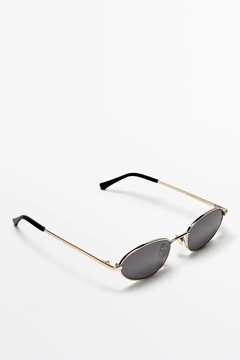 Oval metal sunglasses