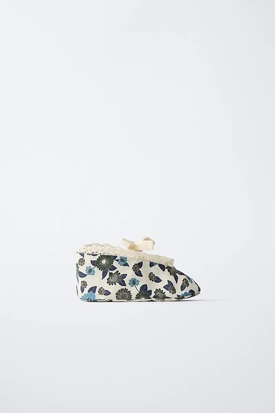 BALLET FLATS WITH BOW AND FLOWERS