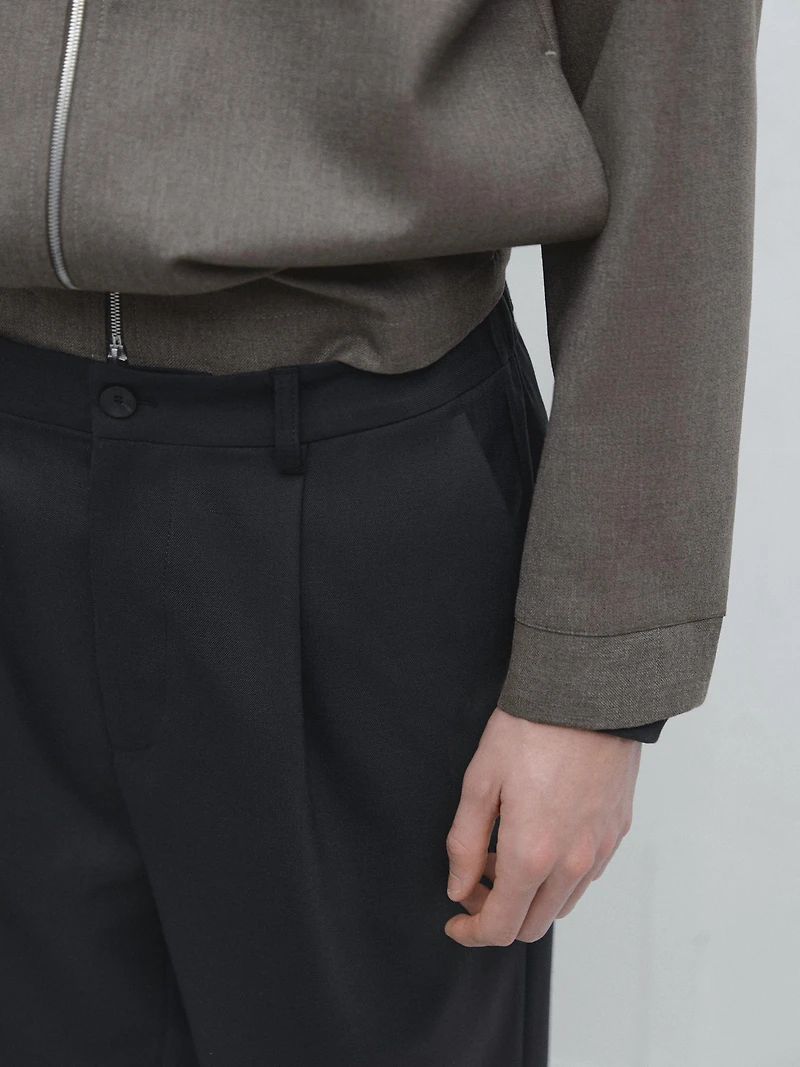 Relaxed fit wool blend trousers with darts
