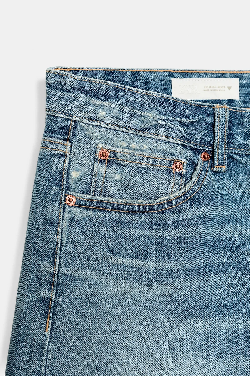 REGULAR FIT MID-RISE DENIM SHORTS