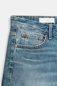 REGULAR FIT MID-RISE DENIM SHORTS
