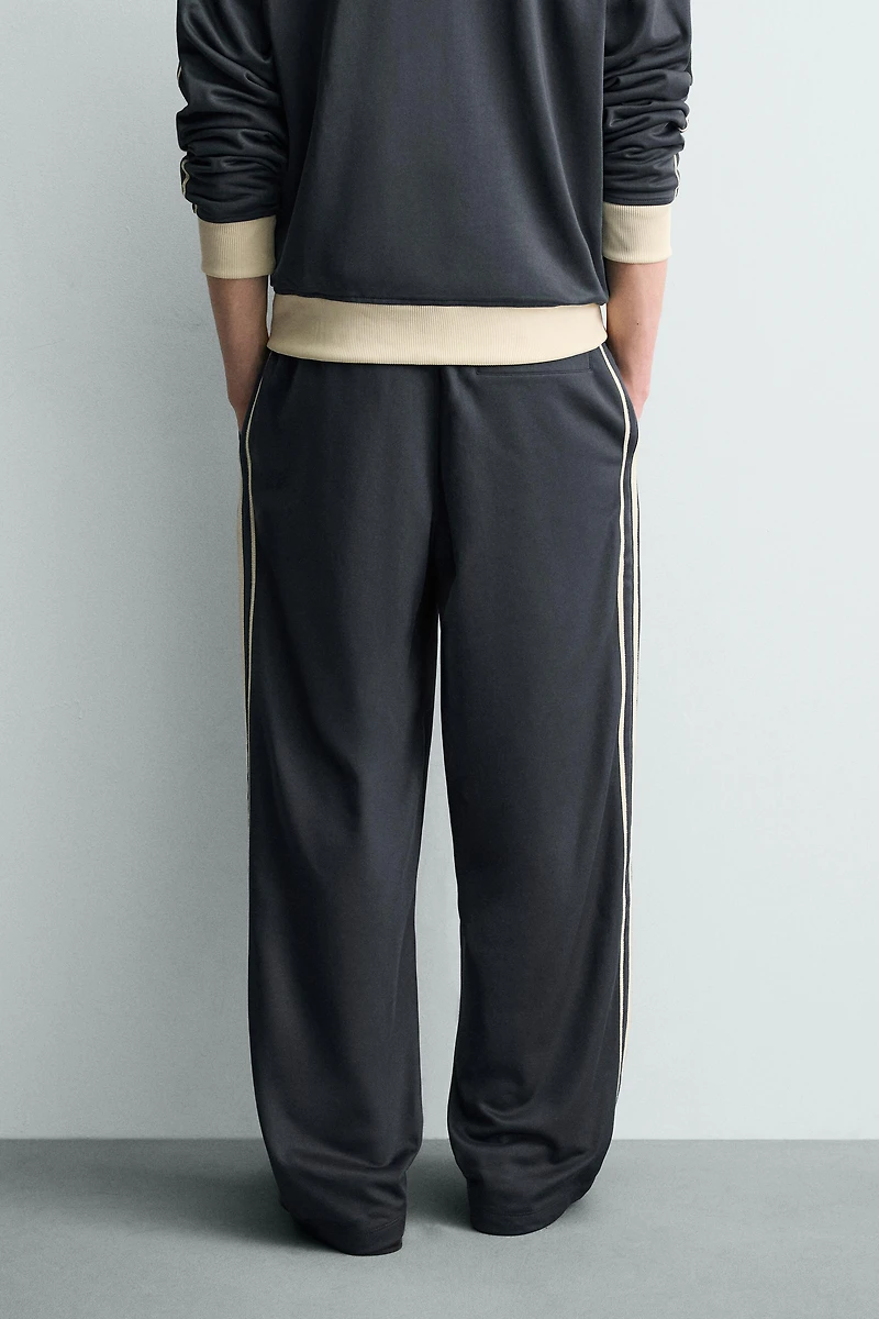 WIDE FIT JOGGER PANTS WITH STRIPES