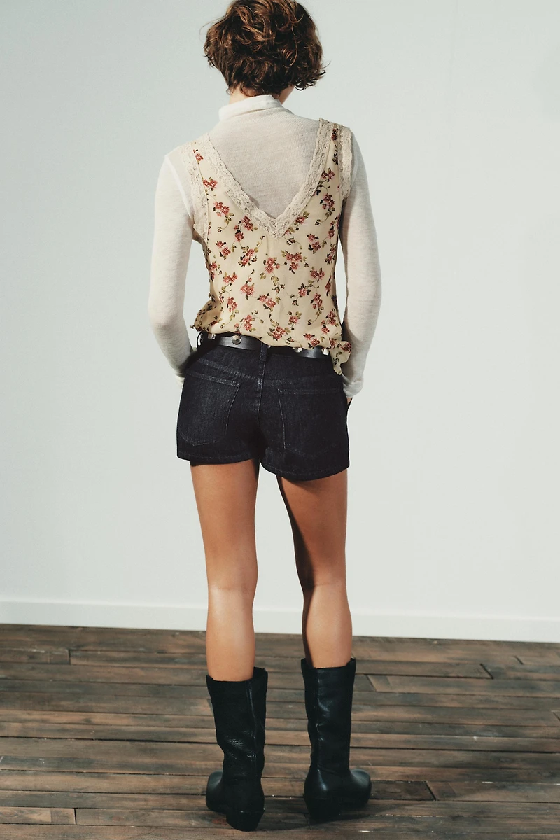FLORAL LACE TOP