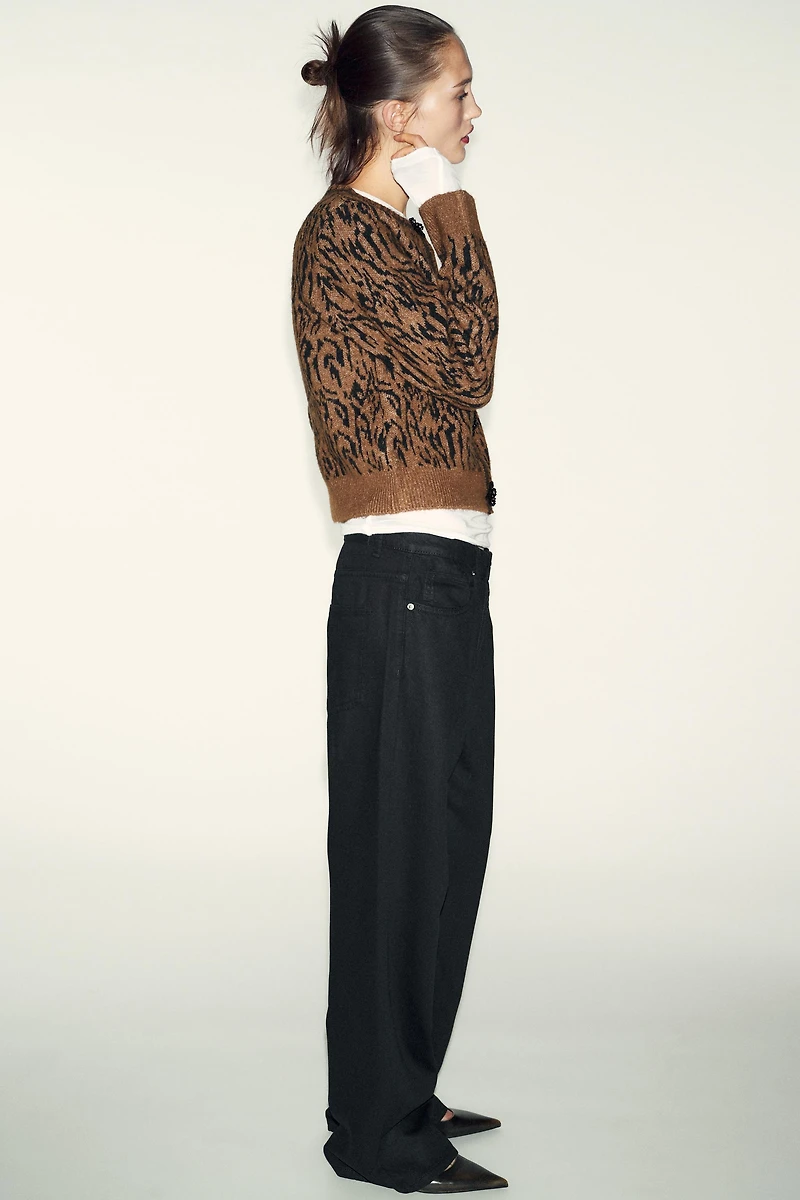 ANIMAL JACQUARD KNIT CARDIGAN