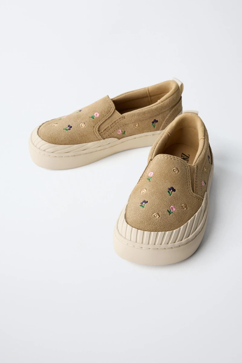 TENNIS OU BASKET FLEURS CUIR