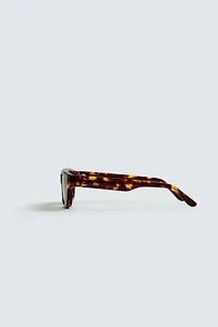 SQUARE SUNGLASSES