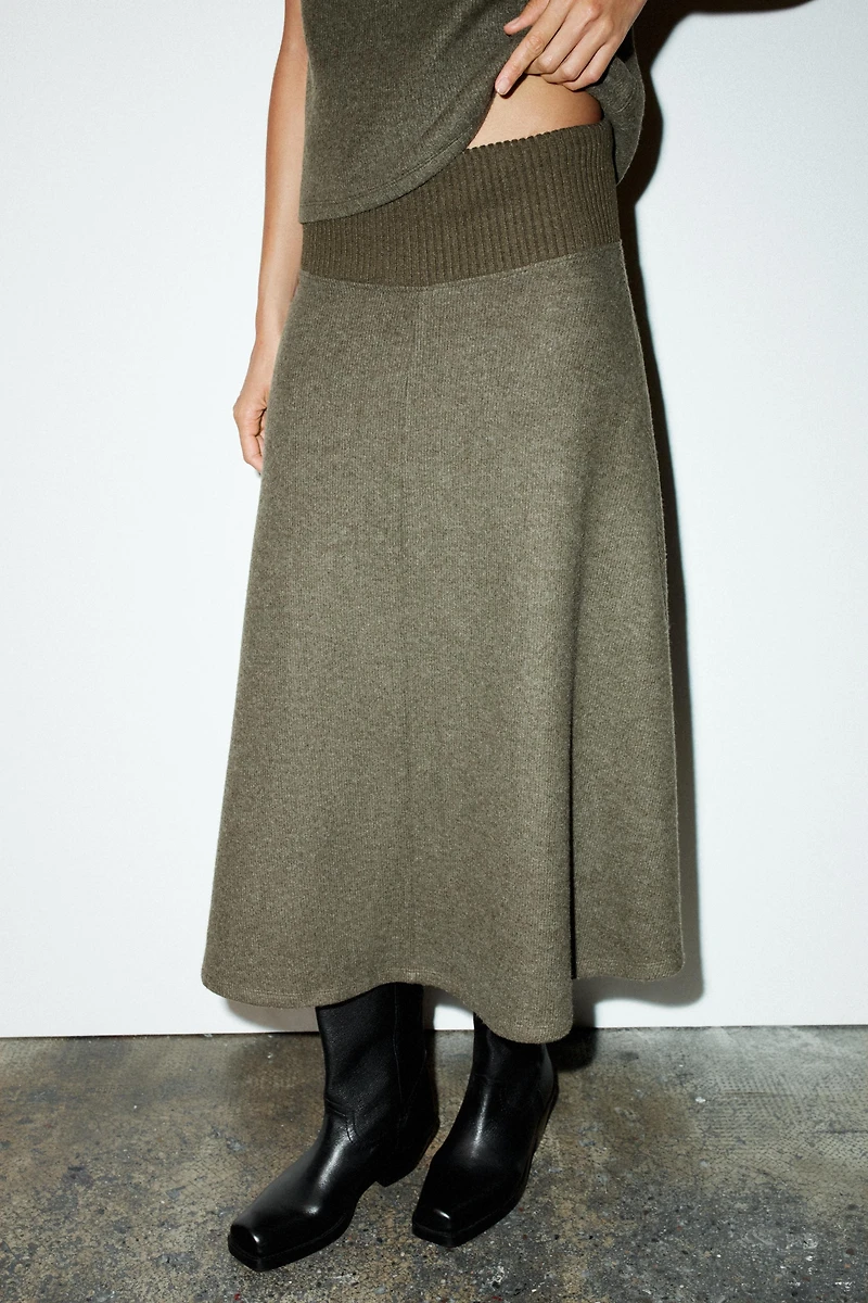 SOFT A-LINE SKIRT