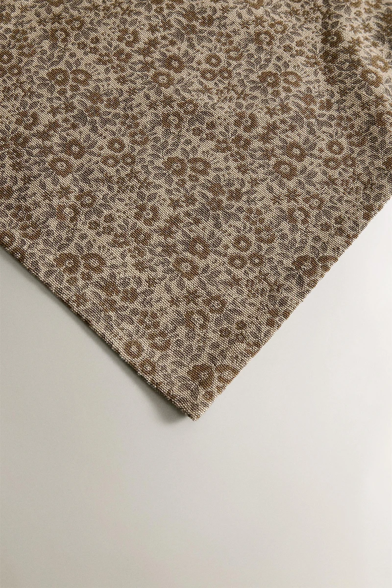 MINI FLORAL PRINT TABLECLOTH