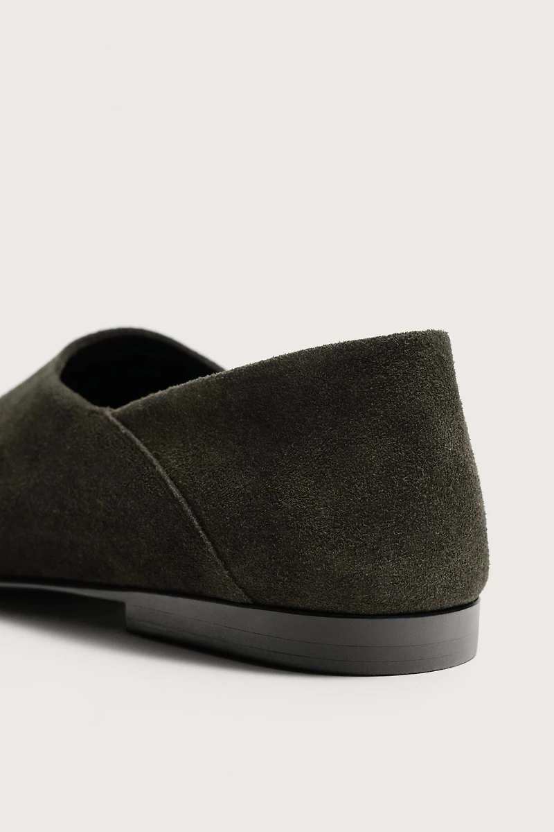 LEATHER LOAFERS