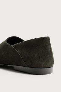 LEATHER LOAFERS