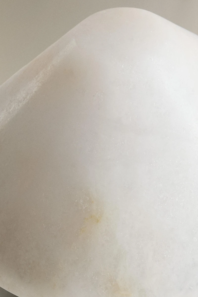 CORDLESS ALABASTER TABLE LAMP