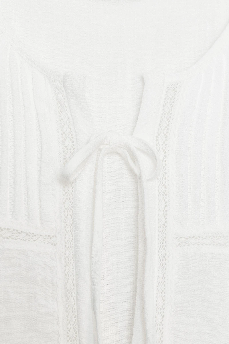 TIE DART TOP
