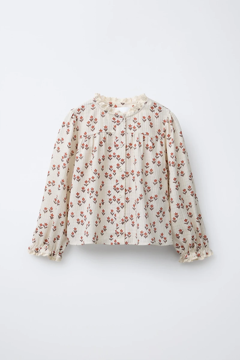 CHEMISE À FLEURS EN DENTELLE