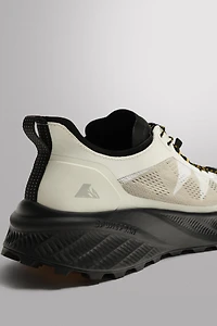 TRAIL RUNNING SNEAKERS
