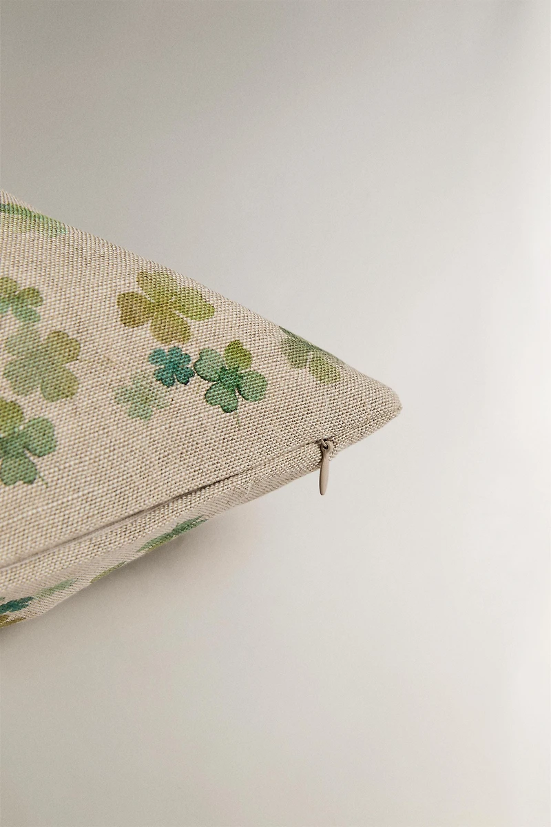 CLOVER THROW PILLOW COVER