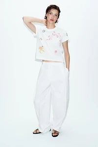 CONTRAST EMBROIDERY T-SHIRT