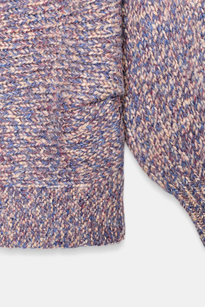 OVERSIZED KNIT SWEATER