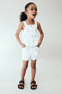 MOM FIT TWILL SHORTS WITH CROSS-STITCH FLOWERS