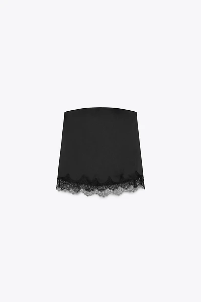 SATIN EFFECT LACE TOP