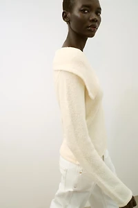 LAPEL ZIPPER TOP