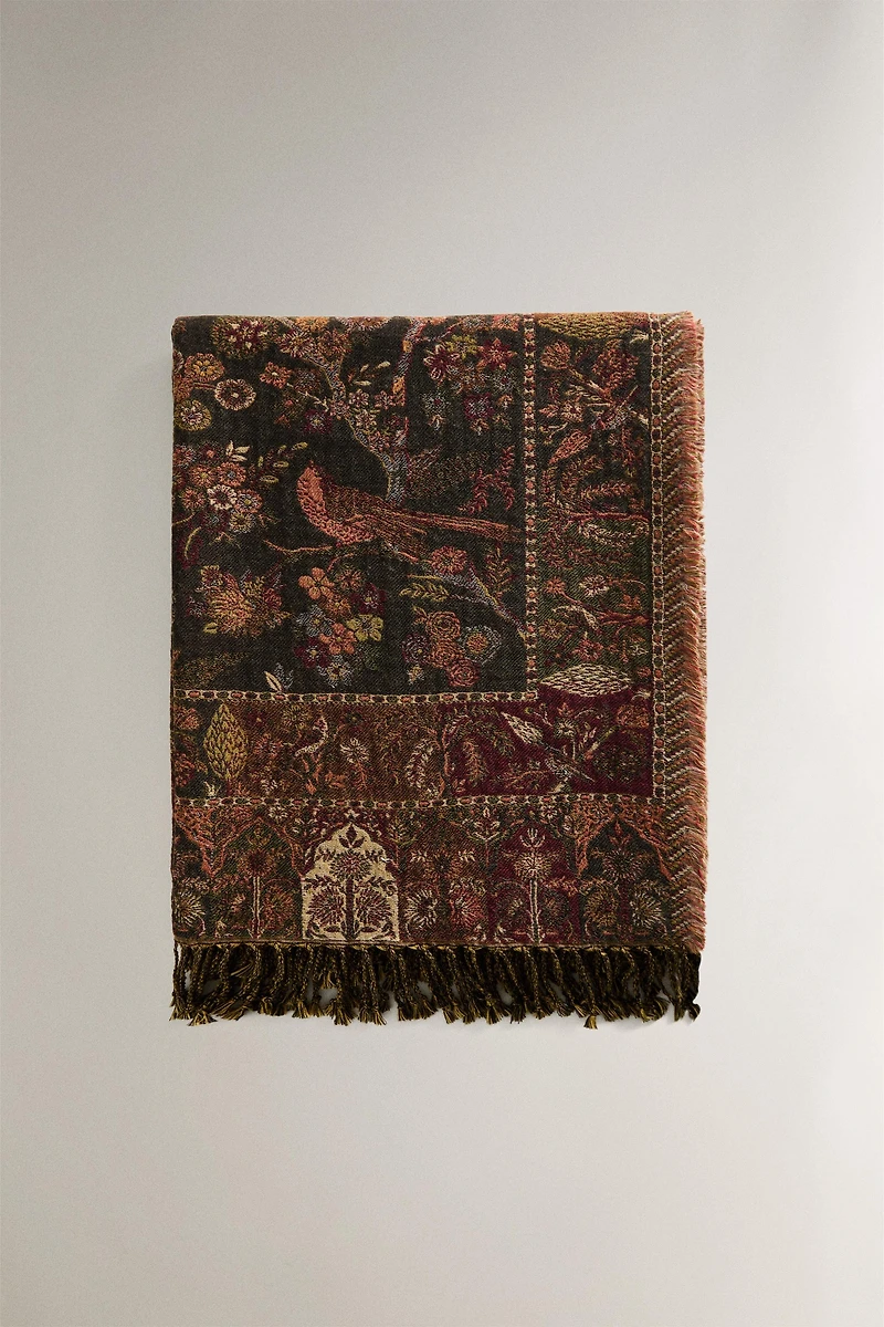 FLORAL JACQUARD BLANKET