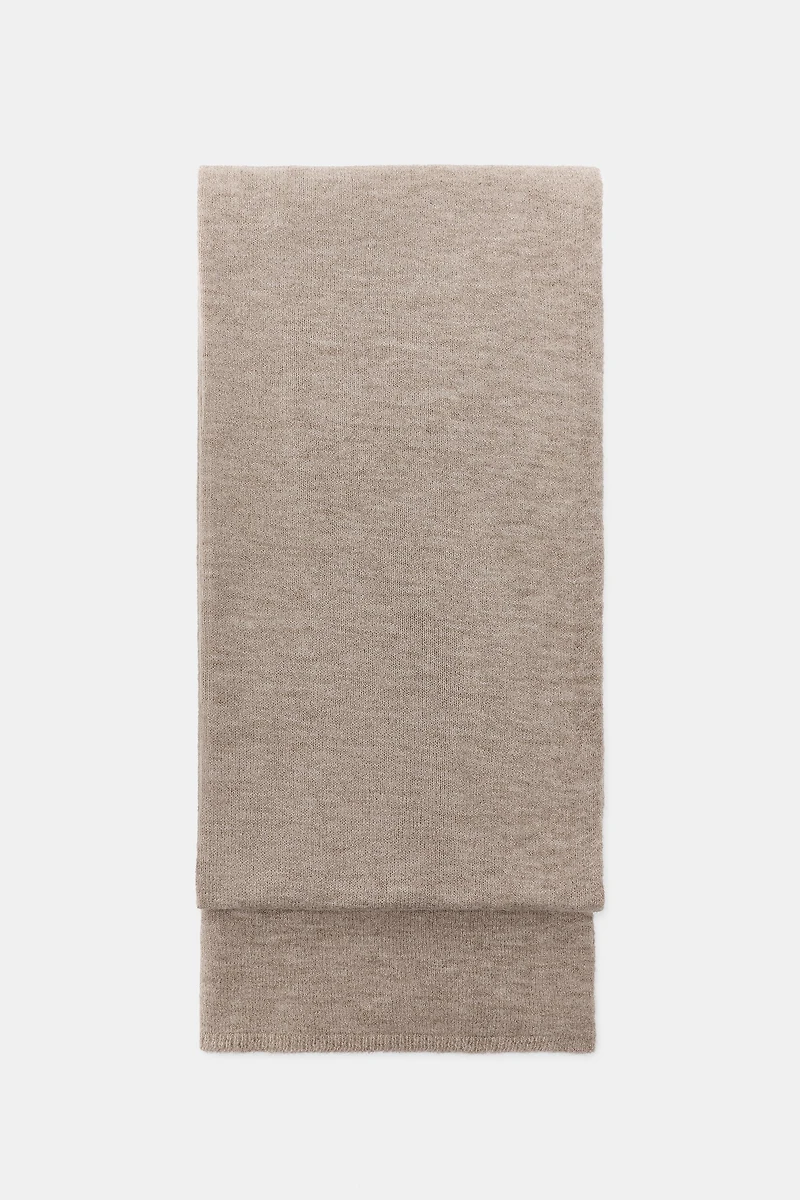 FINE KNIT SCARF