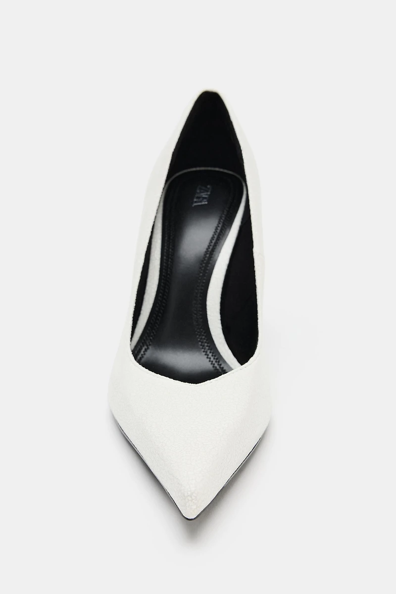 CRACKED EFFECT HEELS