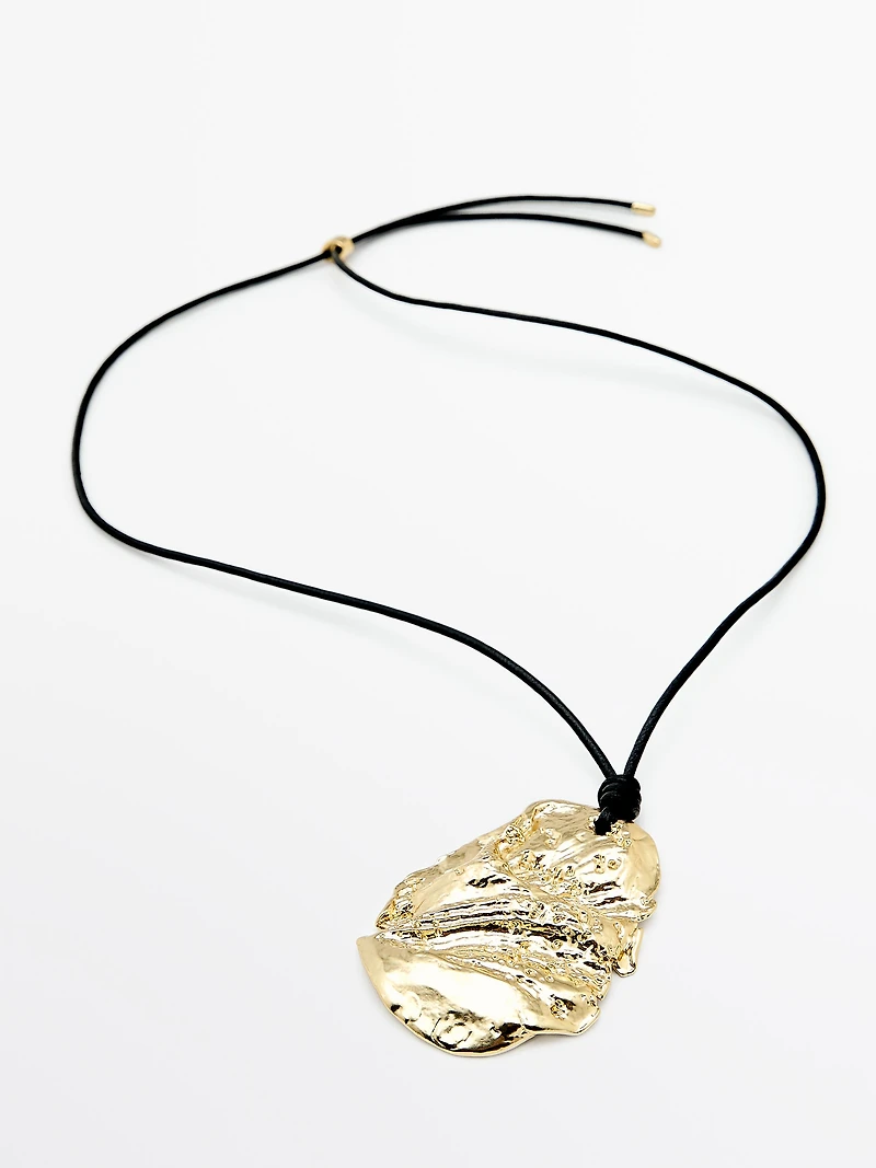 Collier pendentif fossile cordon en cuir