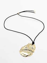 Collier pendentif fossile cordon en cuir