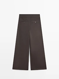 Wide-leg pleated trousers