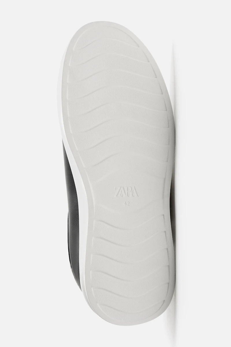 CHUNKY SNEAKERS