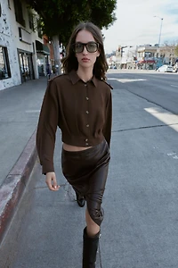 SHORT SHIRT WITH SHOULDER TABS