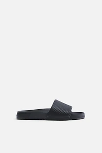 CLAQUETTES DE PLAGE