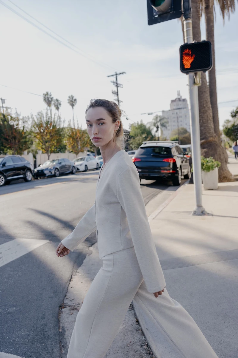 SOFT BUTTON CARDIGAN