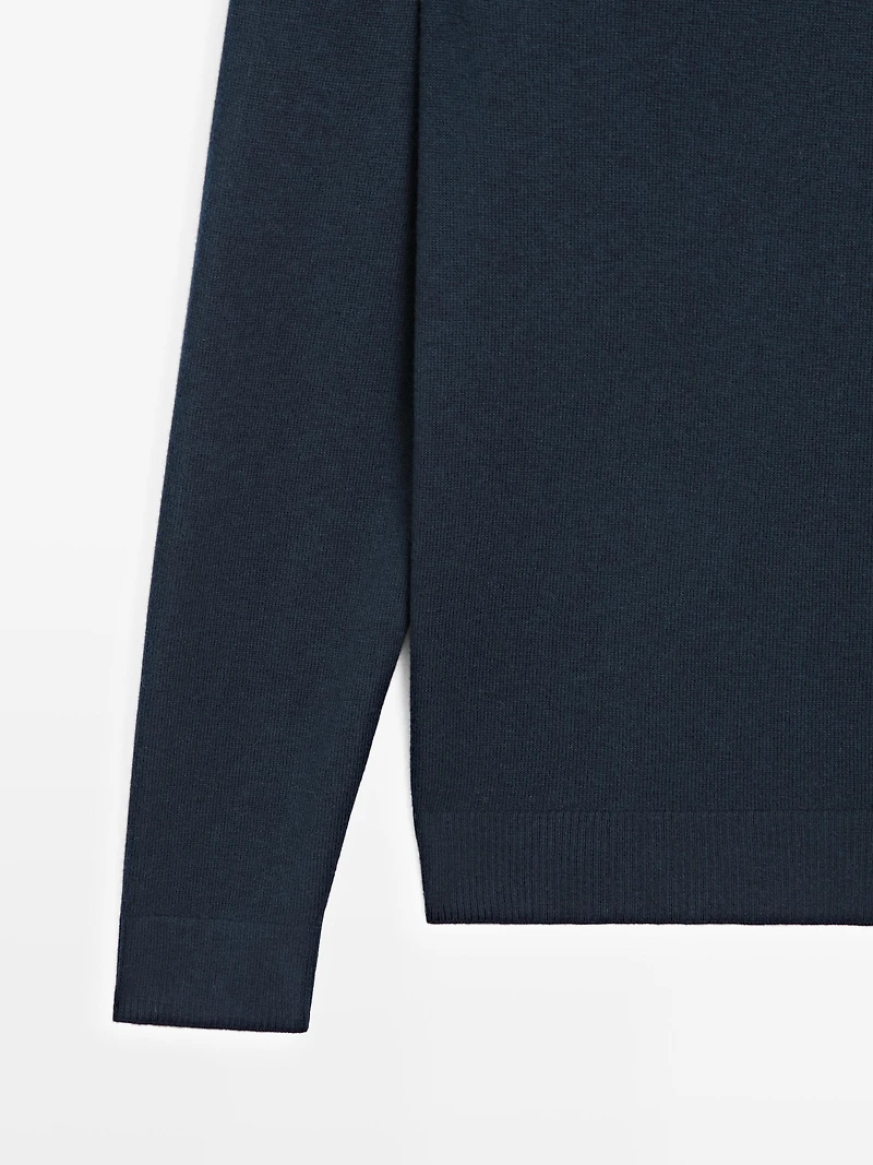 Knit cotton and wool sweater with crew neck