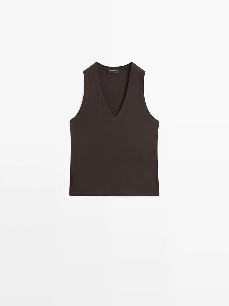 100% cotton V-neck T-shirt