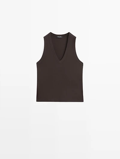 100% cotton V-neck T-shirt